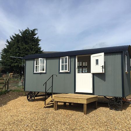 버킹엄 Weatherhead Farm Shepherds Hut 빌라 외부 사진