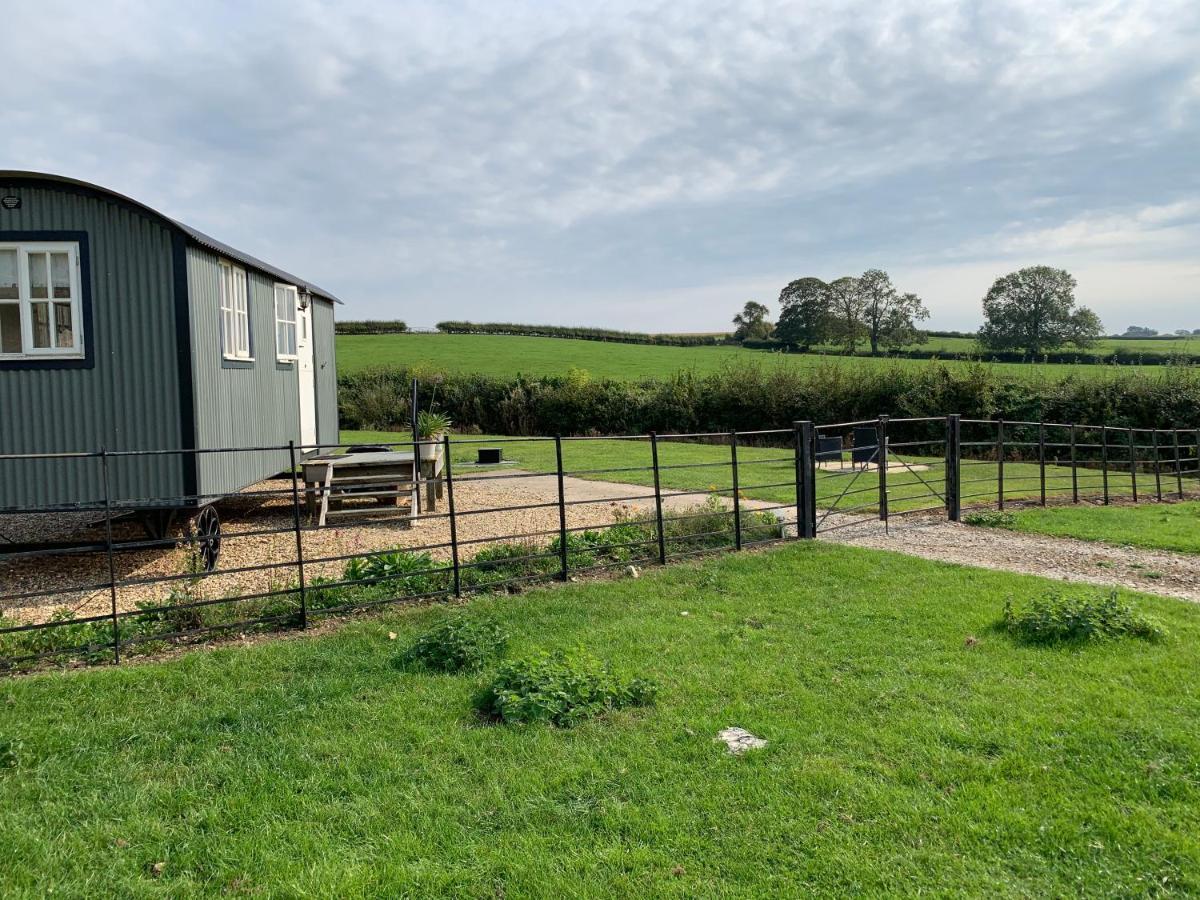 버킹엄 Weatherhead Farm Shepherds Hut 빌라 외부 사진