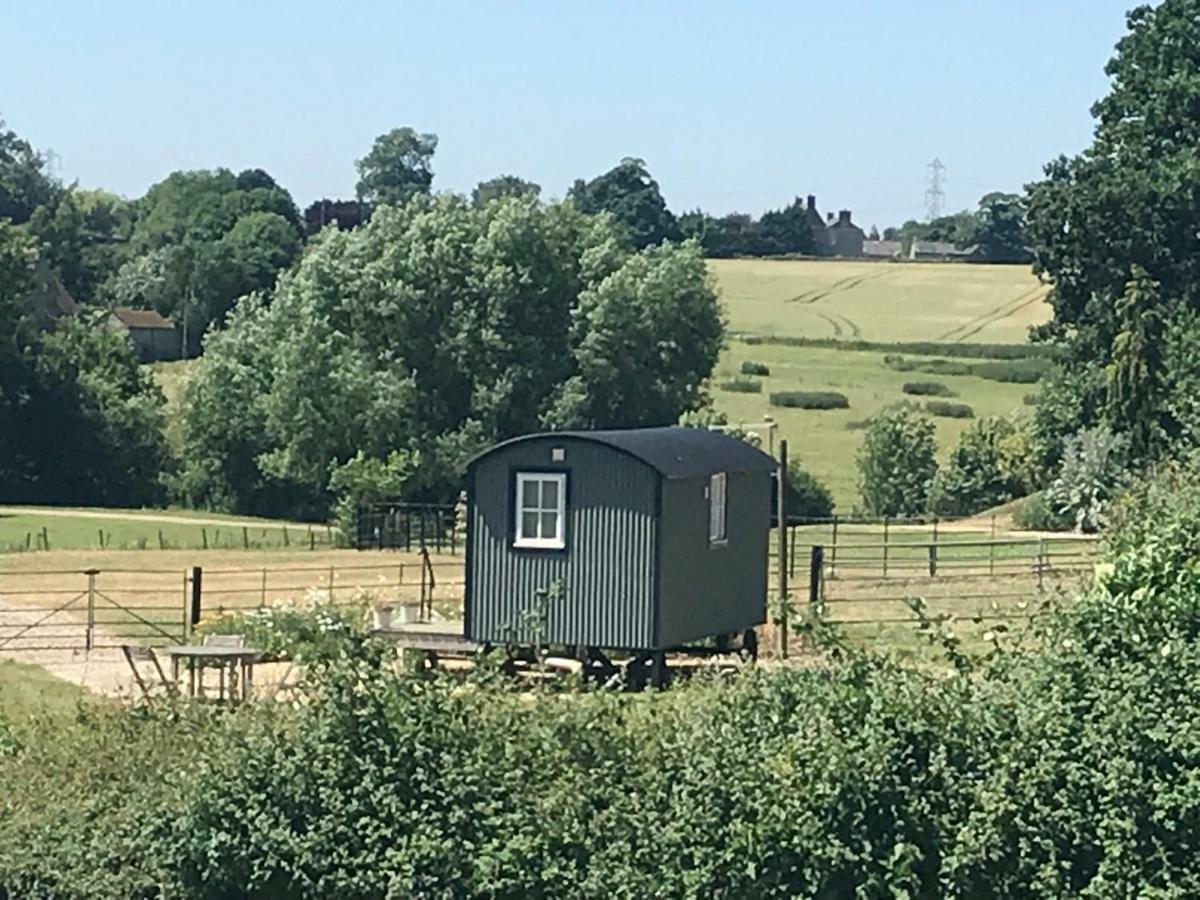버킹엄 Weatherhead Farm Shepherds Hut 빌라 외부 사진