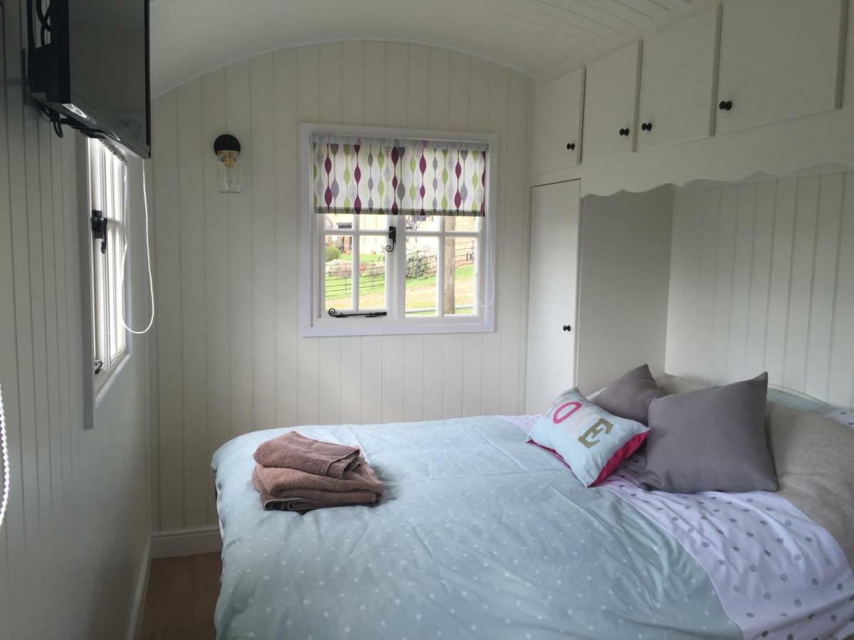 버킹엄 Weatherhead Farm Shepherds Hut 빌라 외부 사진